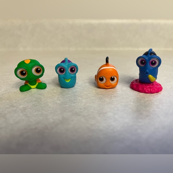 COPY - Disney Doorables - Finding Nemo - Nemo, Dory, Squirt - Picture 1 of 12